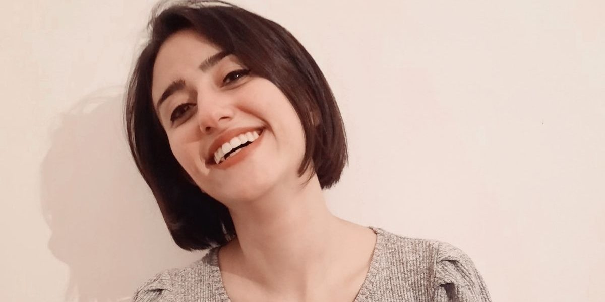 Rossella-Finocchiaro Primo piano di una ragazza che sorride