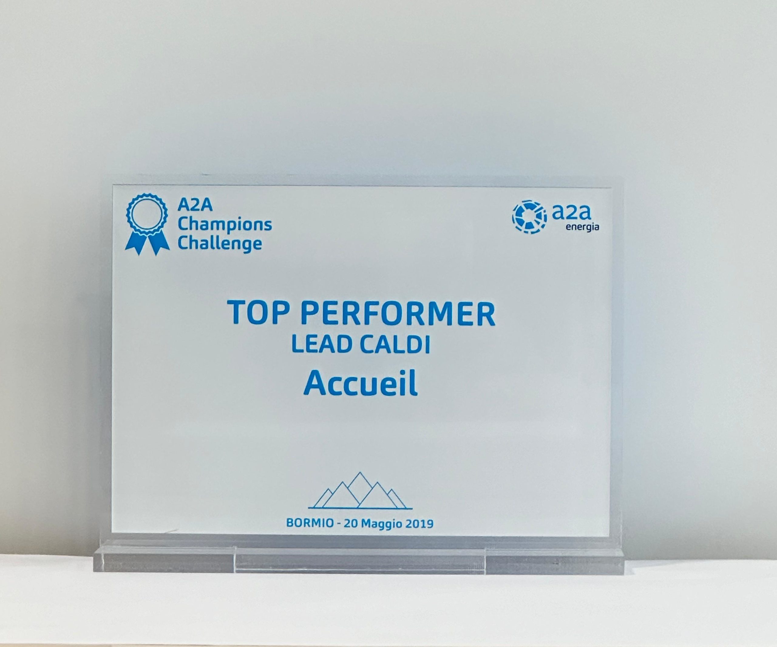 TOP PERFORMER LEAD CALDI - 2019 Accueil vince il premio Top Performer Lead Caldi