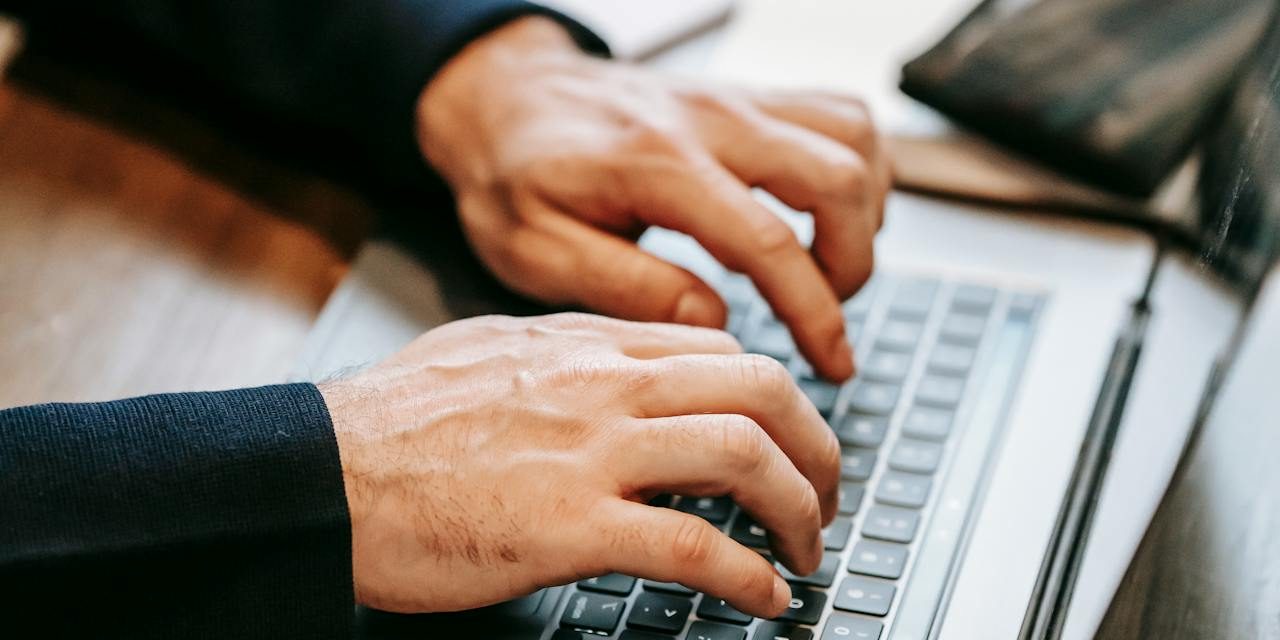 pexels-vanessa-garcia-6325888 Come migliorare le soft skills sul lavoro
